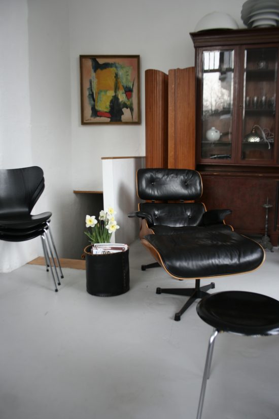 Lounge Chair- Eames - by Claudia Geiseler