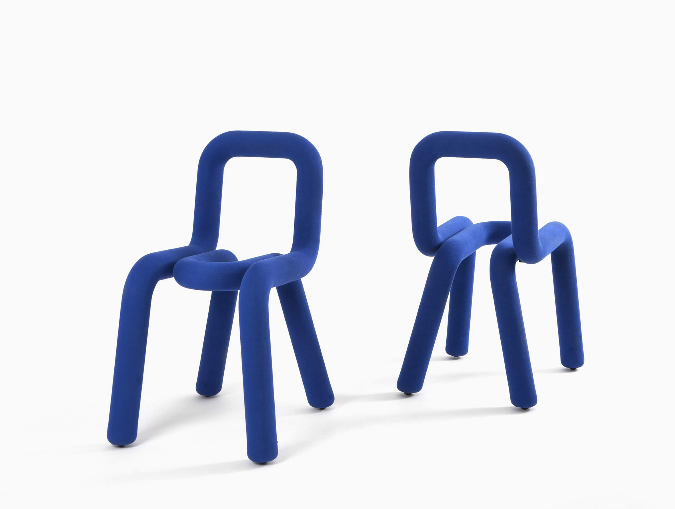 Стулгрупп. Обеденный стул Moustache Bold Chair. Стул Bold Blue Moustache. Дизайнерский стул Moustache Bold Chair. Стул Bold Chair by big game.